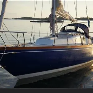  Bateau-hôtel Husbaten Vega 1